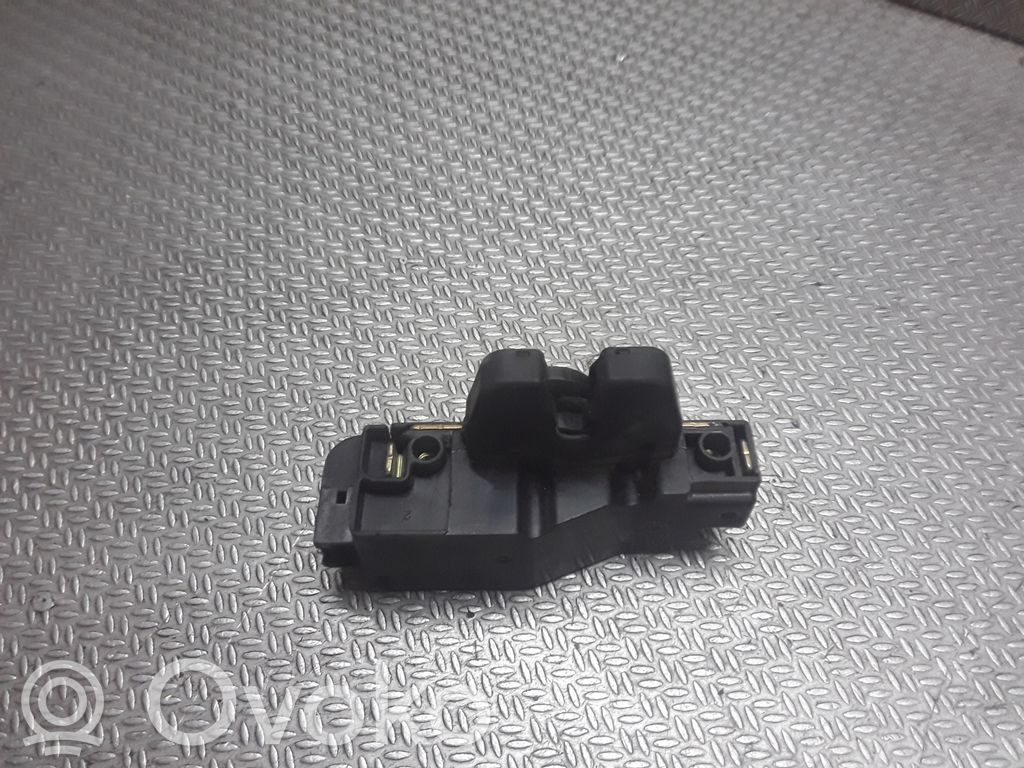 Tailgate/trunk/boot lock/catch/latch