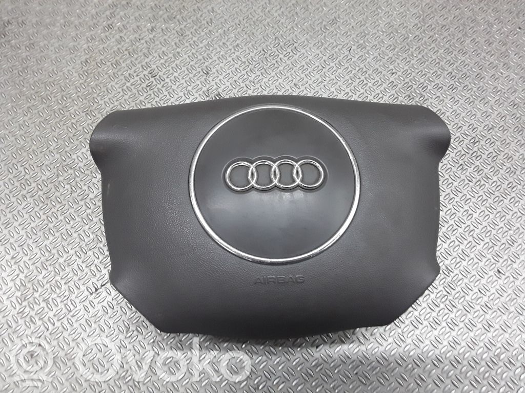 Audi A4 S4 B6 8E 8H Ohjauspyörän turvatyyny 