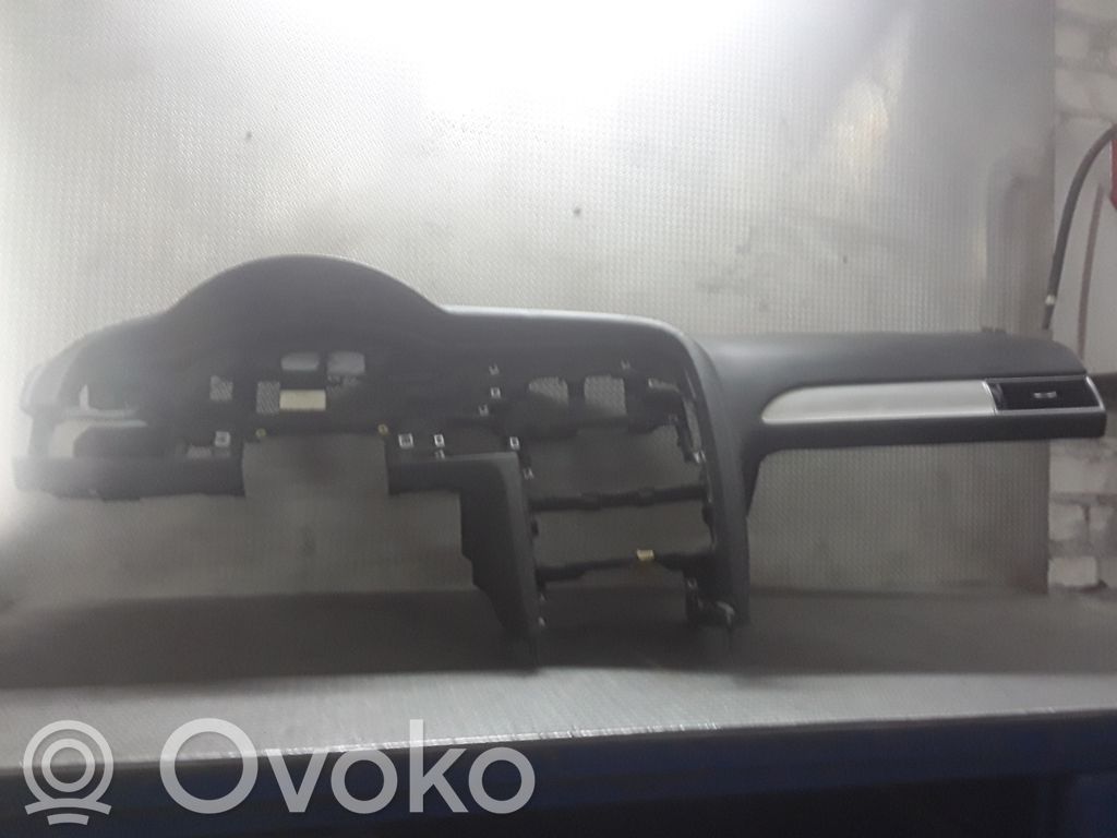 Panelė   4F1857041R24A