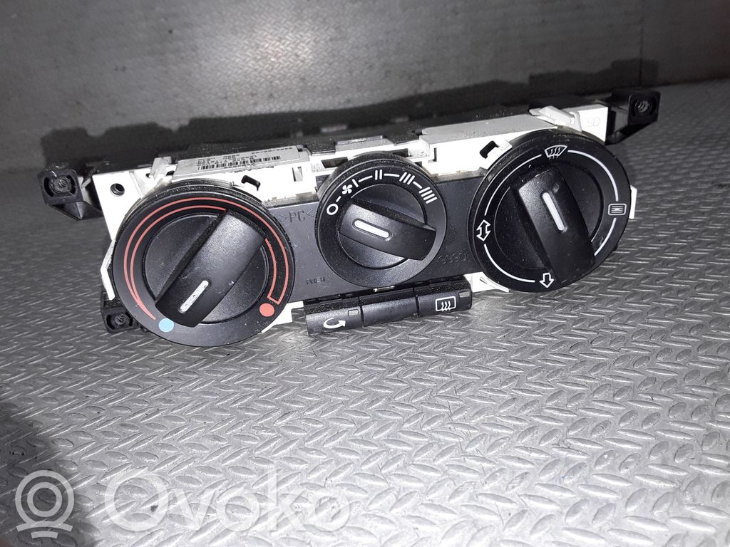 Audi A2 Climate control unit 