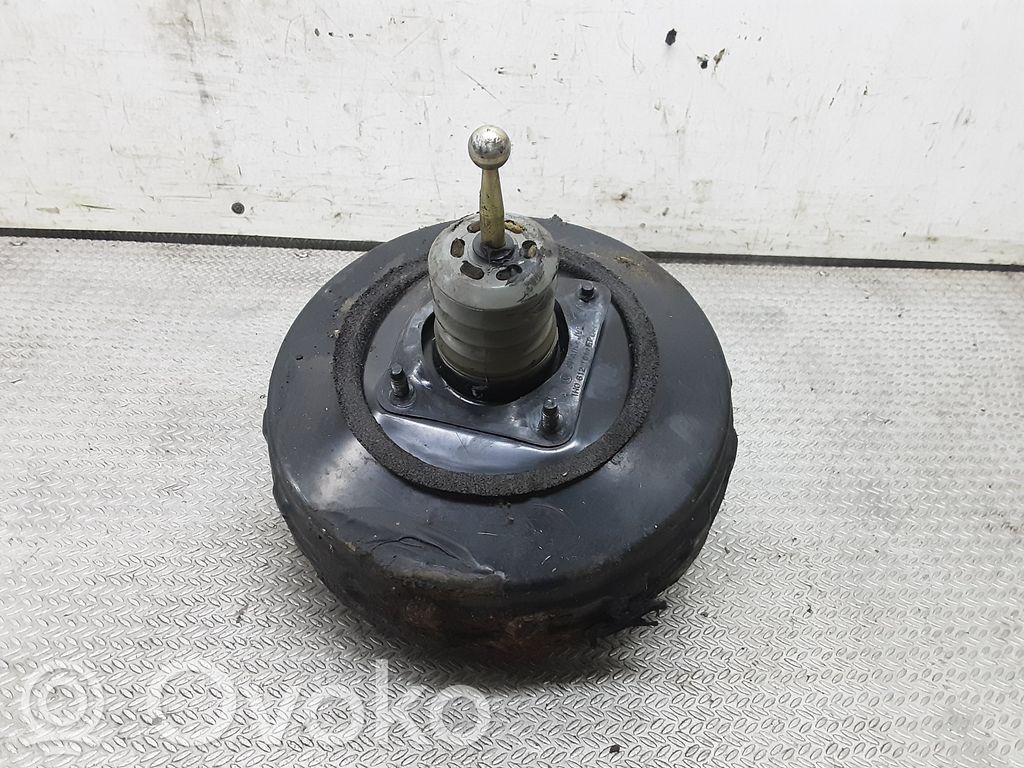 Bomba de freno   YM212B195