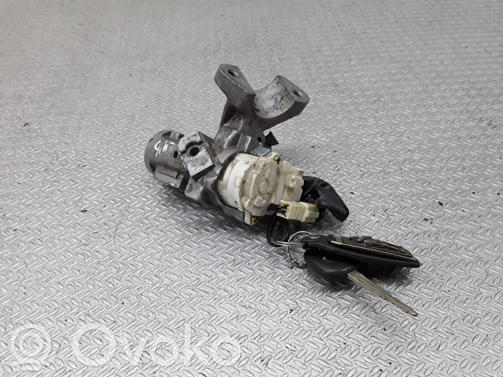 Toyota Corolla Verso E121 Ignition lock 