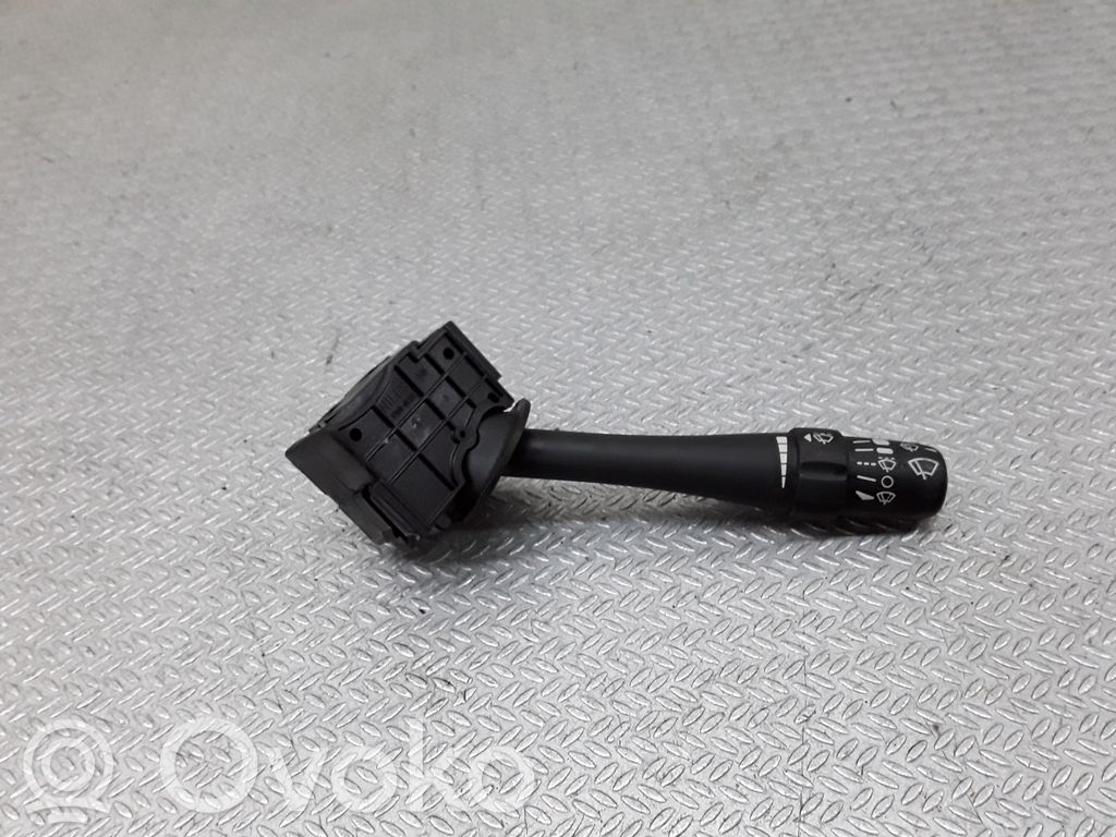 Cadillac CTS Wiper control stalk 