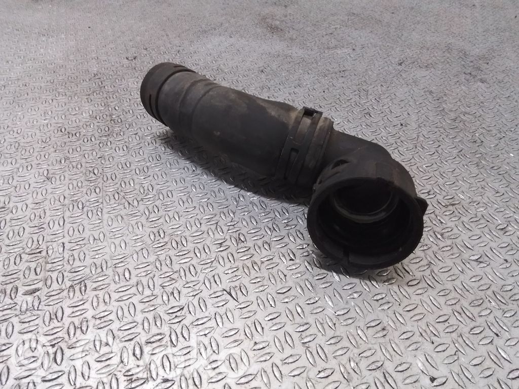 Engine coolant pipe/hose   6Y0121049H