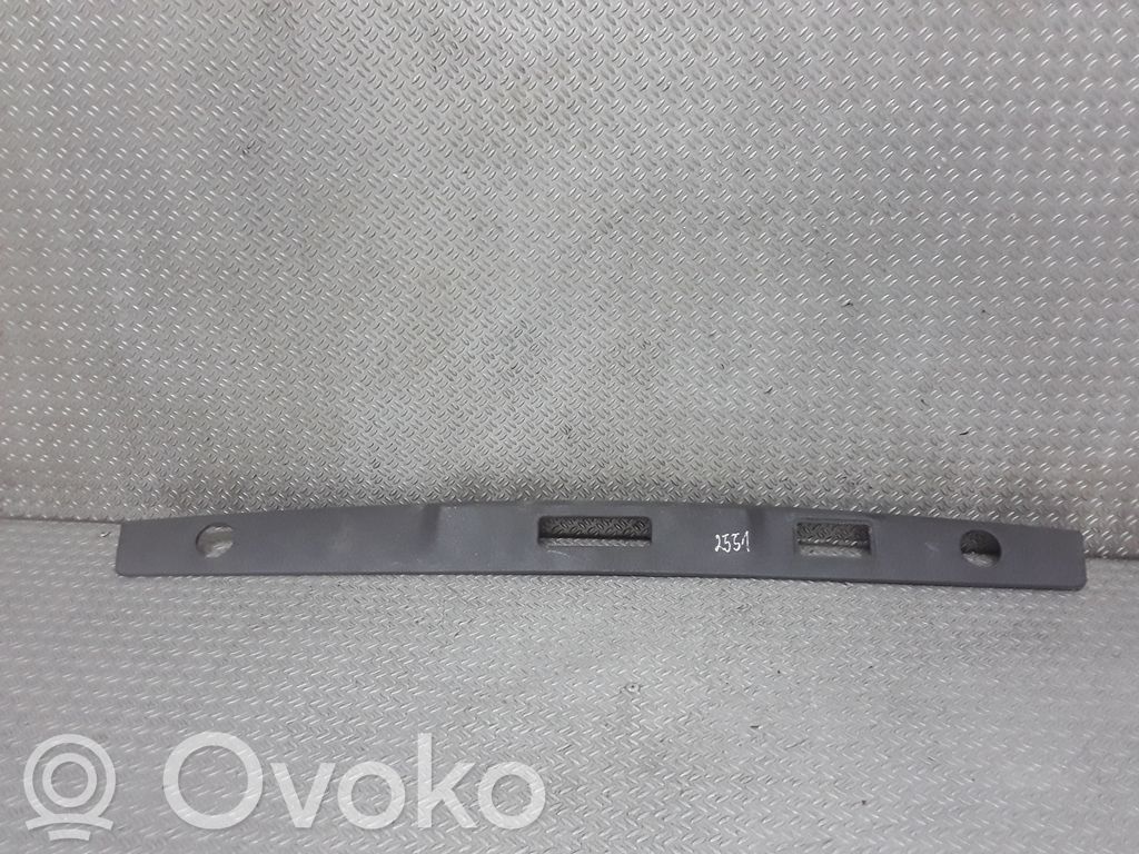 Moldura inferior   3D5868503A
