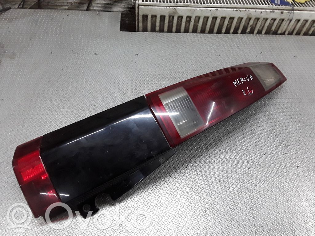 Opel Meriva A Aizmugurējais lukturis virsbūvē 