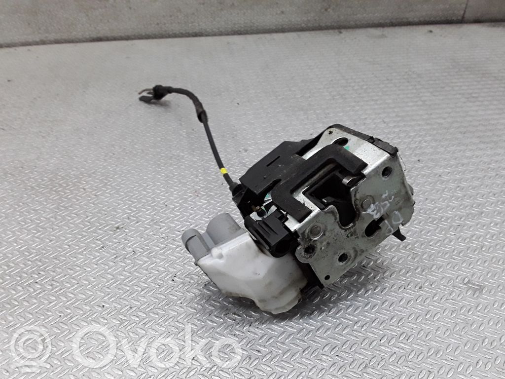 Etuoven lukko
