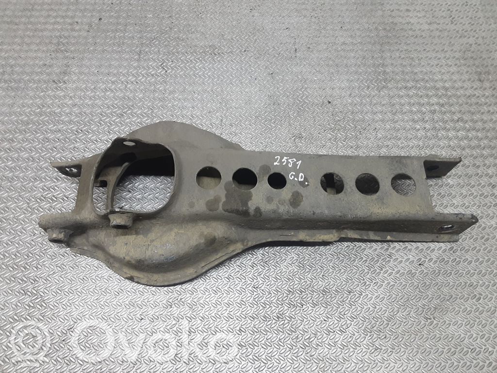 Rear control arm