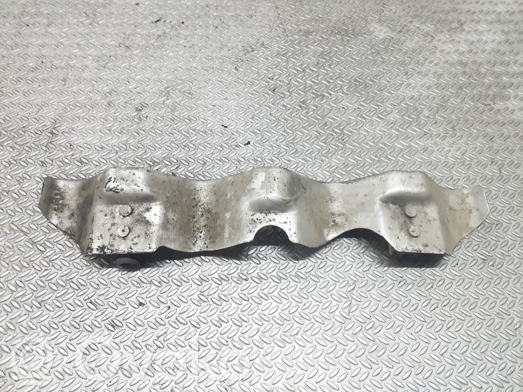 Ford Focus Pakokaasulämmön lämpökilpi 