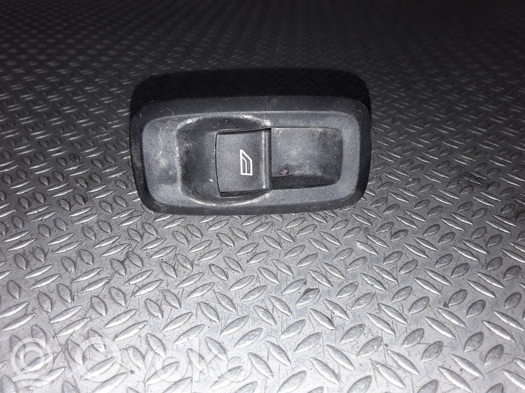 Ford Fiesta Electric window control switch 