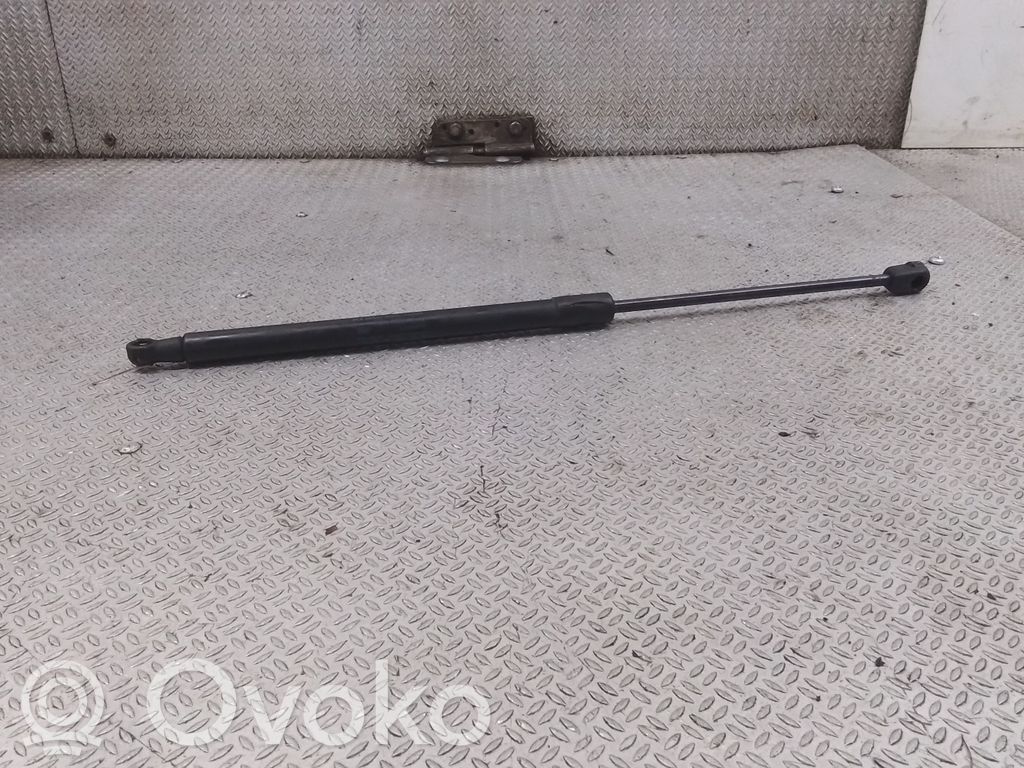 Amortyzator klapy tylnej bagażnika   5J6827550B01S