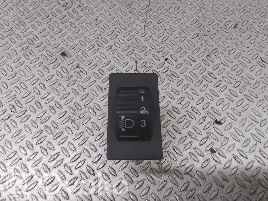 Bouton commande réglage hauteur de phares