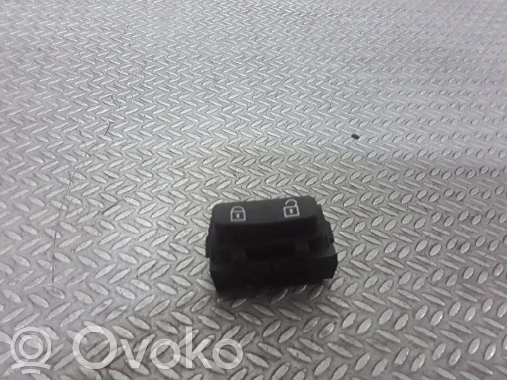 Keskuslukituksen kytkin   30710476