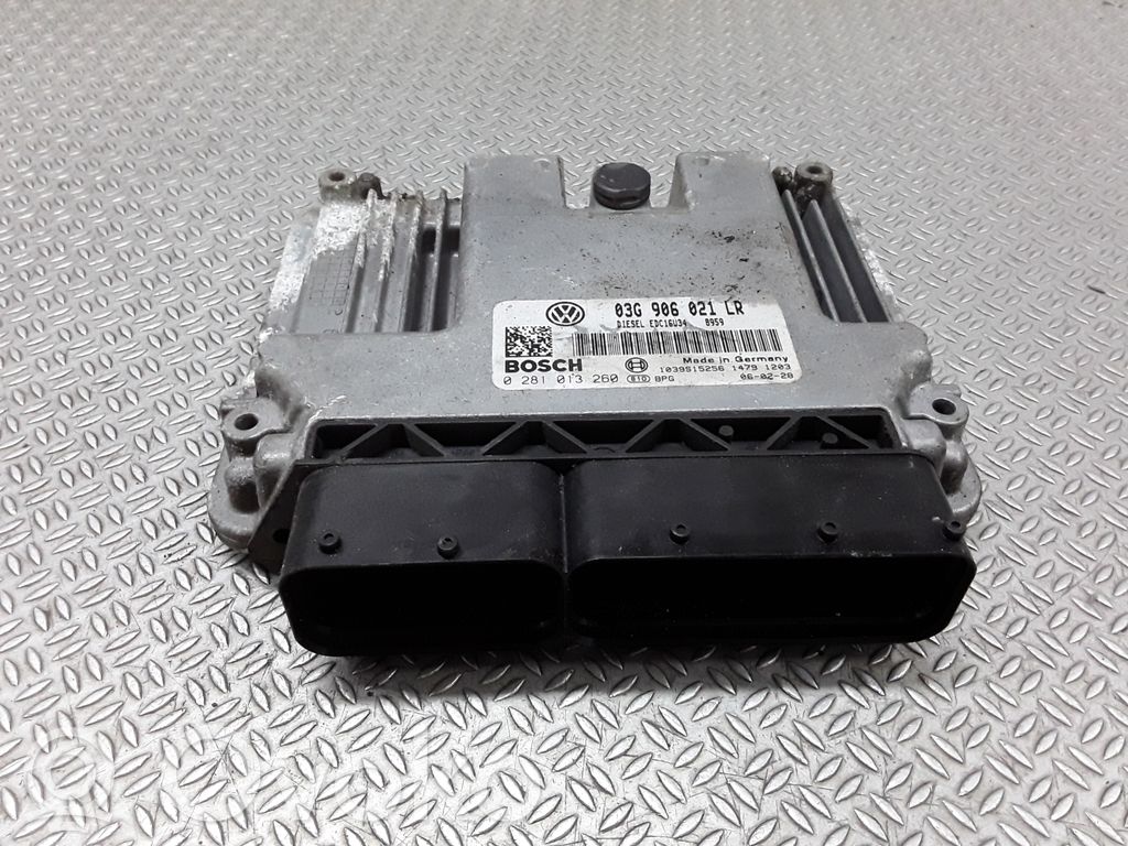 Volkswagen PASSAT B6 Sterownik / Moduł ECU 