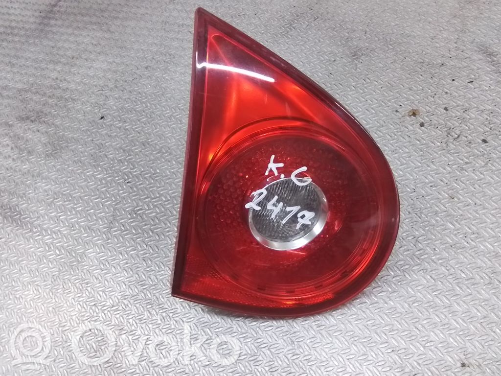 Volkswagen Golf V Lampy tylnej klapy bagażnika 