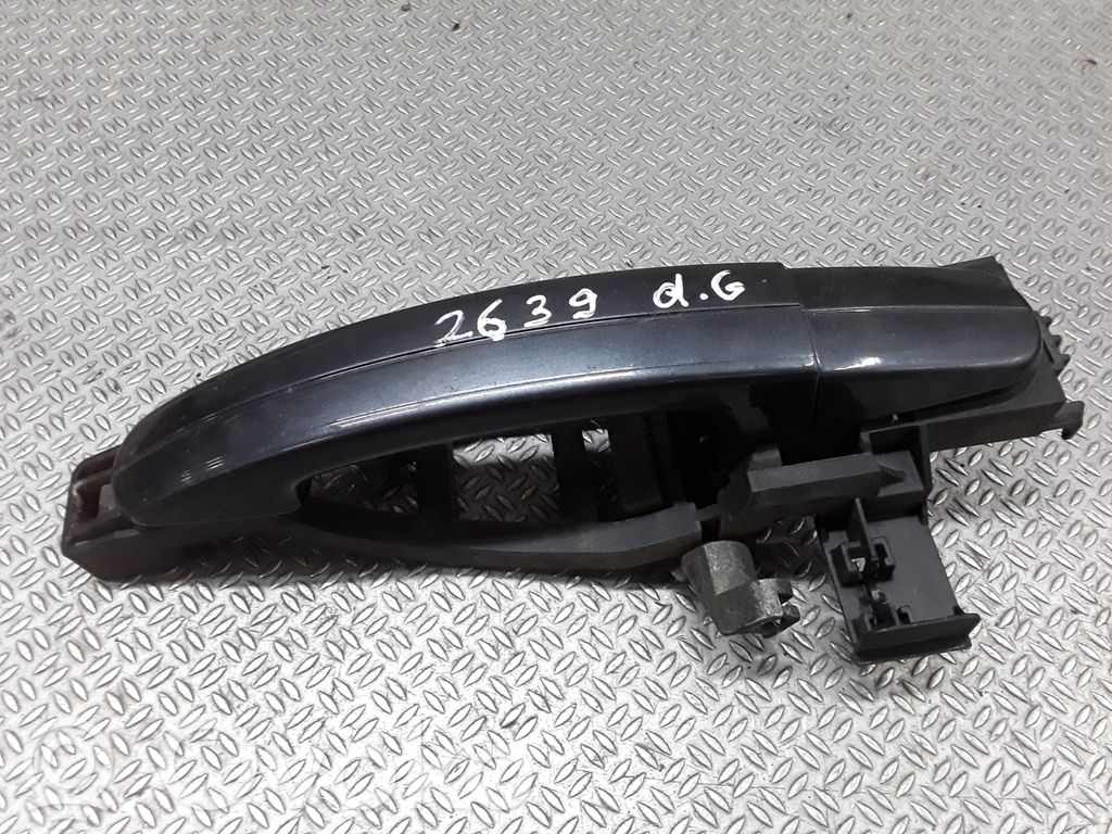 Manecilla externa puerta trasera   4M51A266B22AC