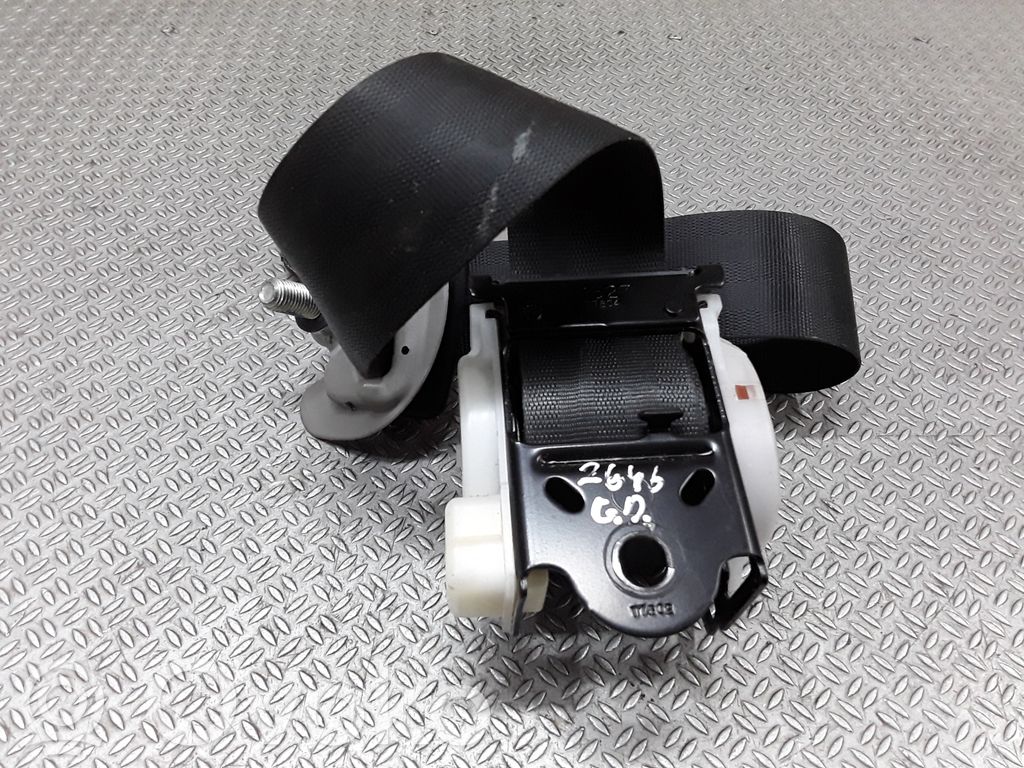 Mitsubishi Grandis Sicherheitsgurt hinten 