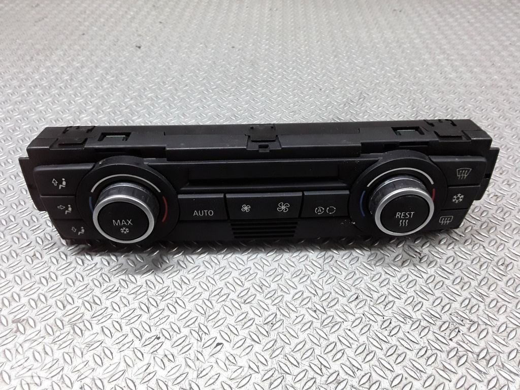 BMW 1 E81 E87 Climate control unit 