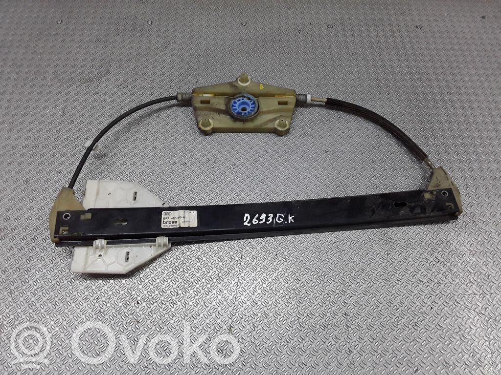 Mecanismo para subir la puerta trasera sin motor   4F0839461