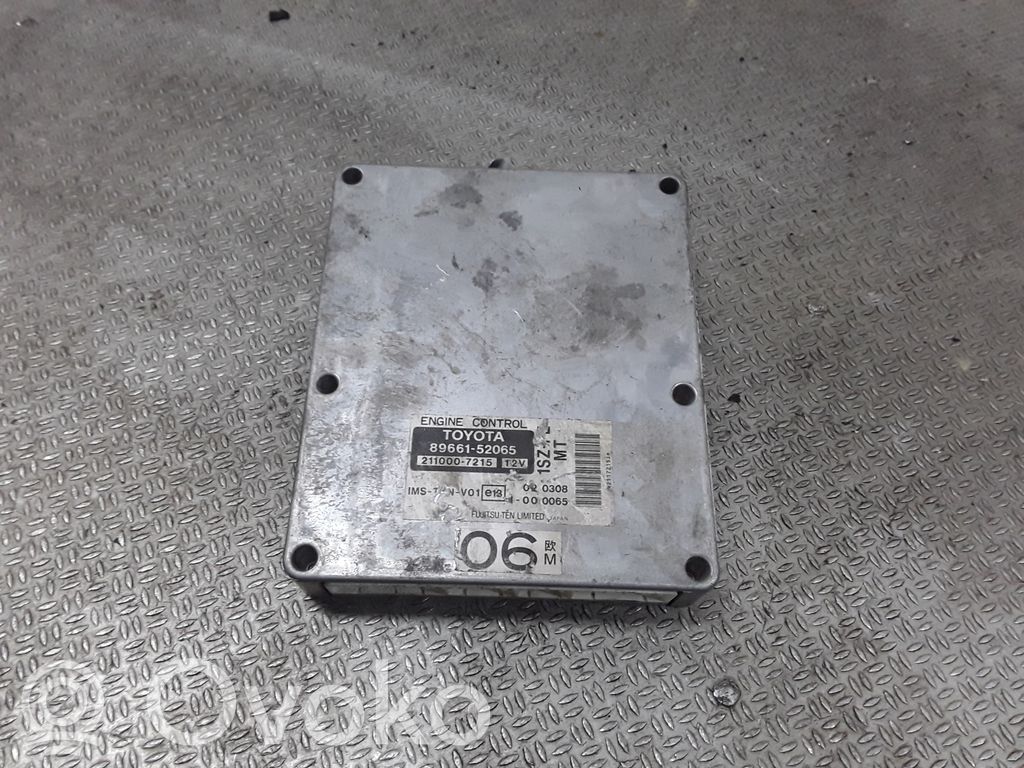 Toyota Yaris Engine control unit/module 