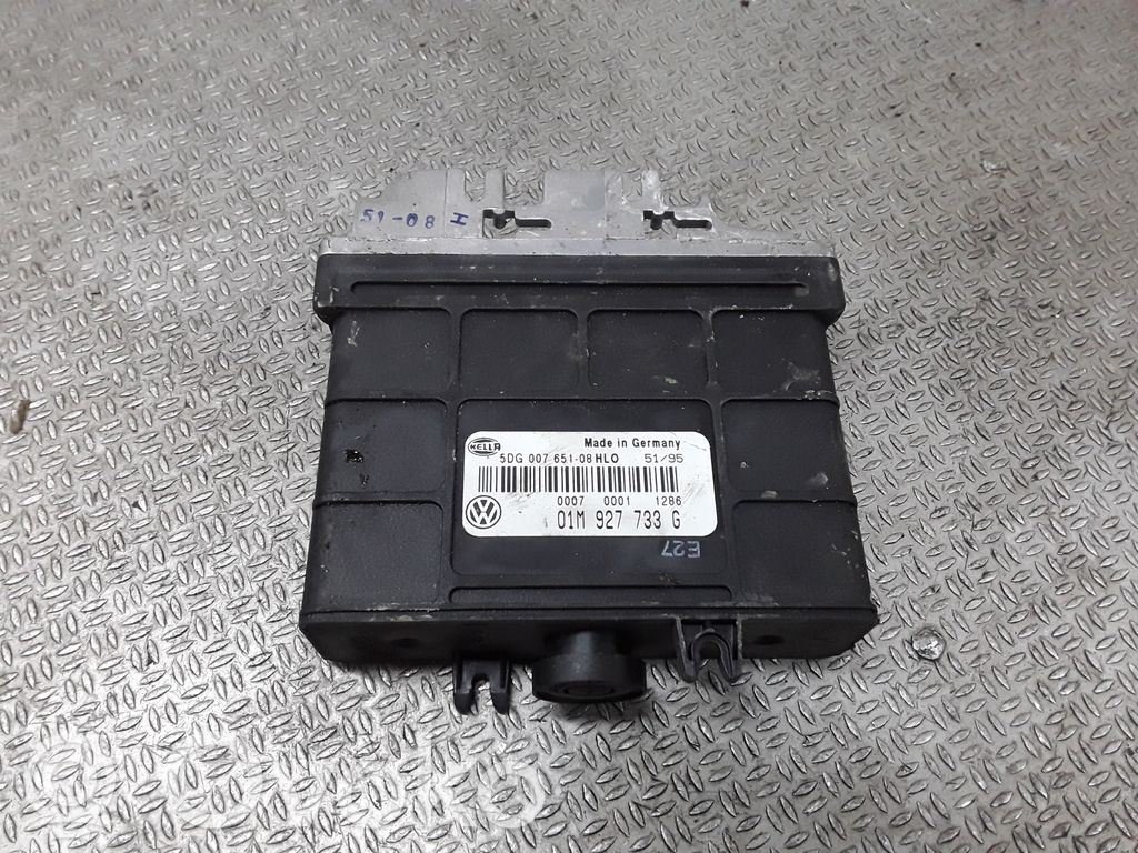 Volkswagen Golf III Sterownik / Moduł skrzyni biegów 