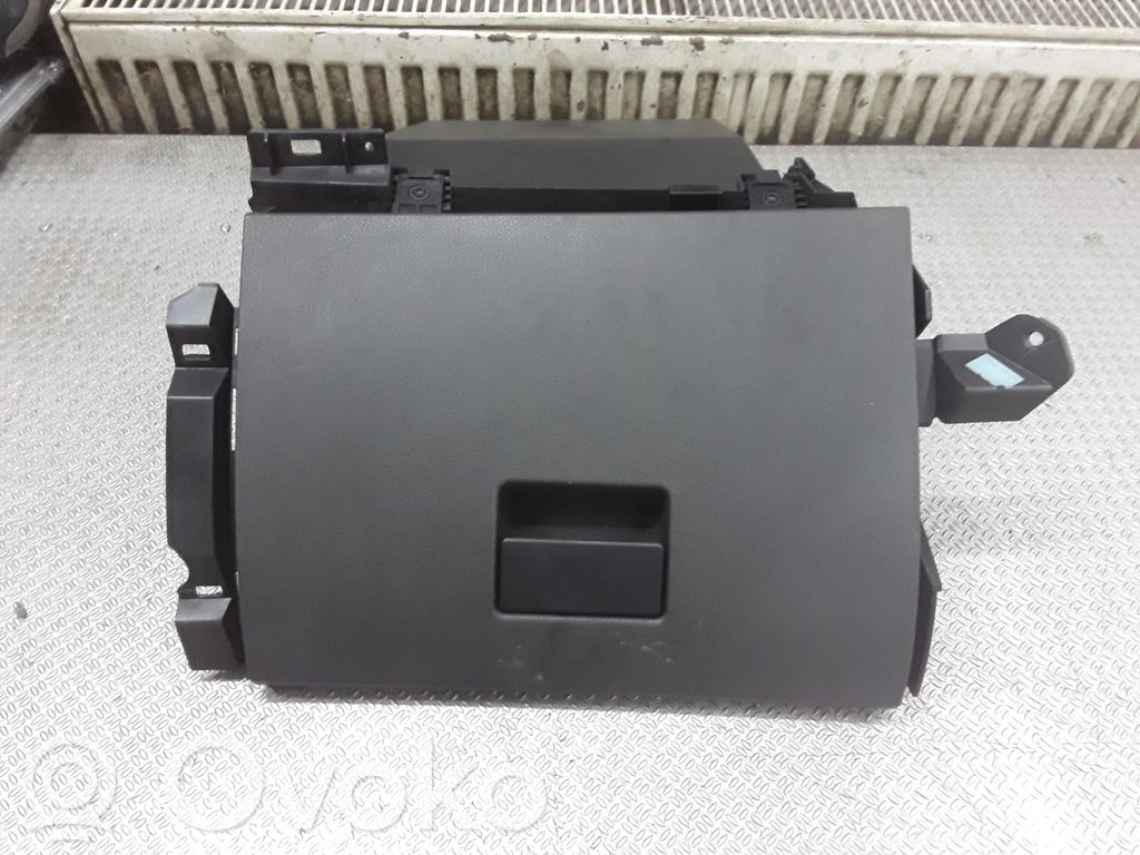 Ford Focus C-MAX Daiktadėžės (bordačioko) komplektas 