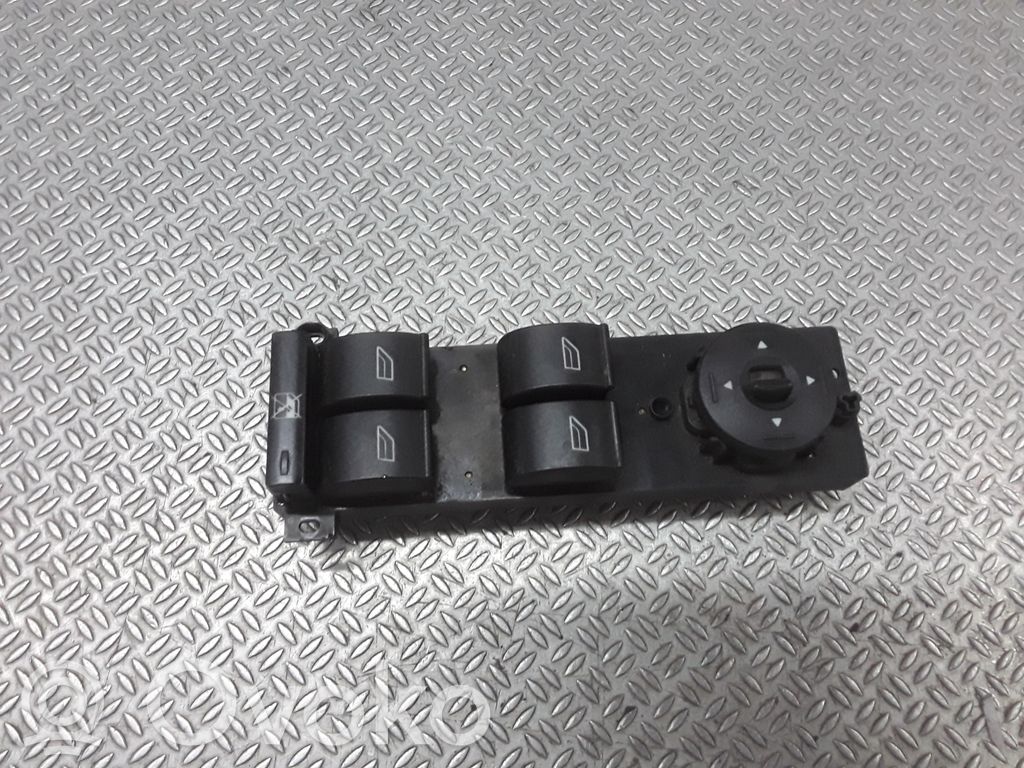 Ford Focus C-MAX Electric window control switch 