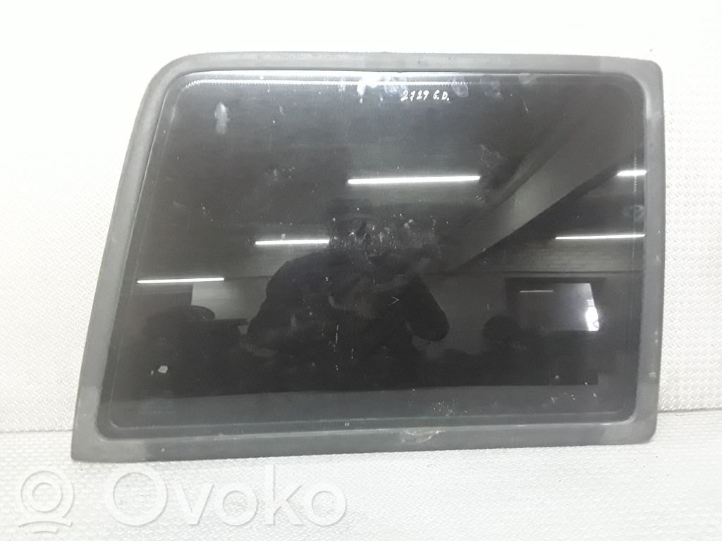 Rear side window