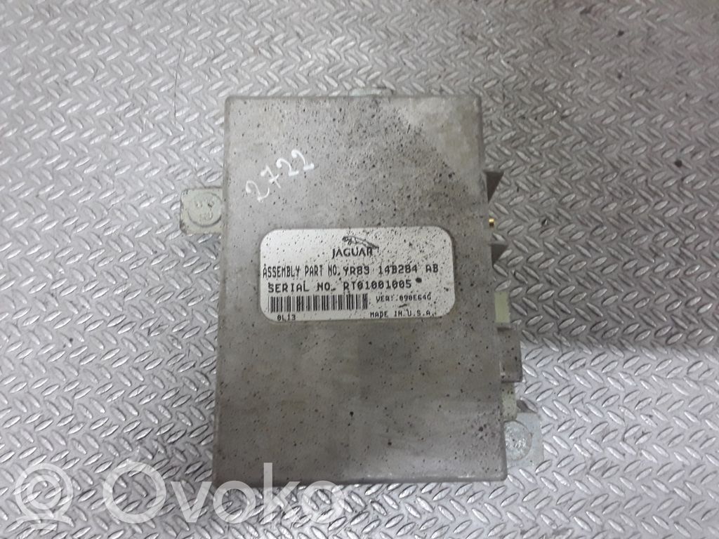 Antenna control unit   YR8314B284AB