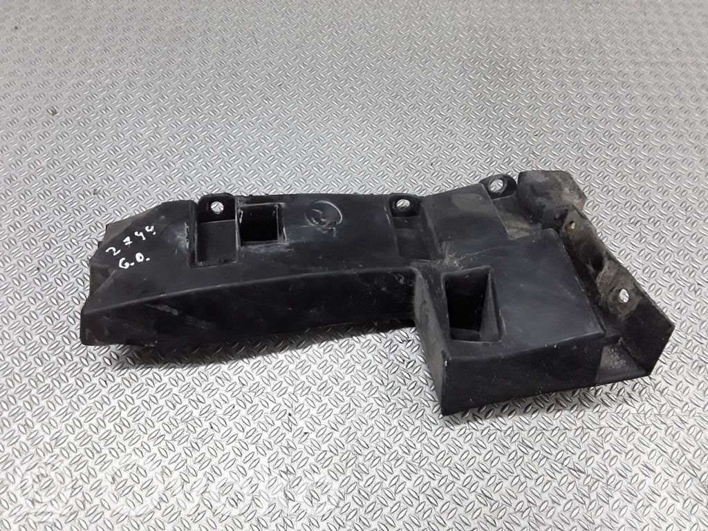 Seat Leon (1P) Bumper support mounting bracket corner 