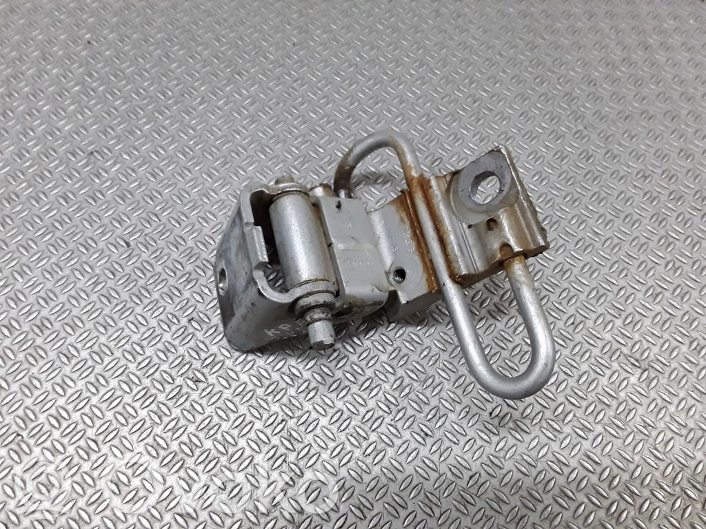Audi A8 S8 D3 4E Front door lower hinge 