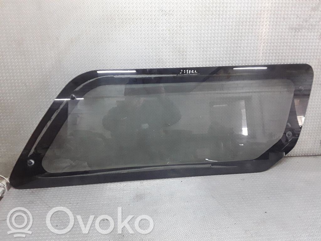 Vidrio lateral trasero