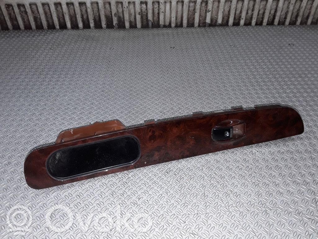 Electric window control switch   621W03620