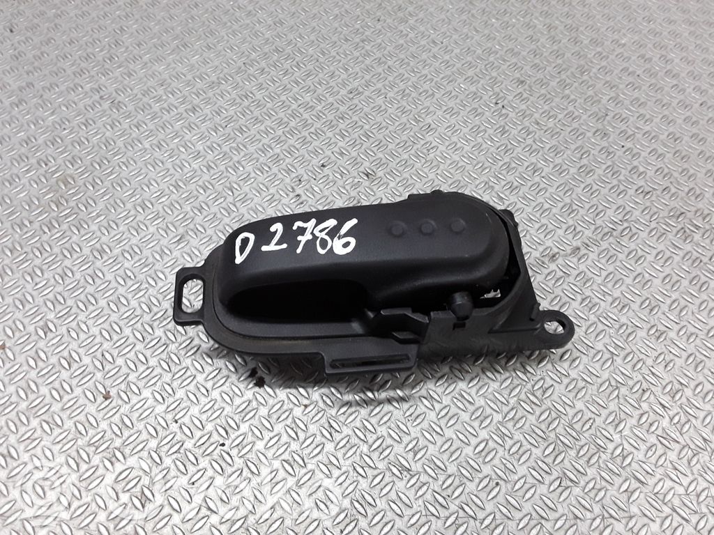 Nissan Micra Manecilla interna puerta delantera 