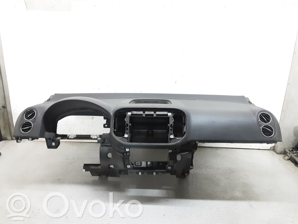 Volkswagen Golf Plus Panelė 