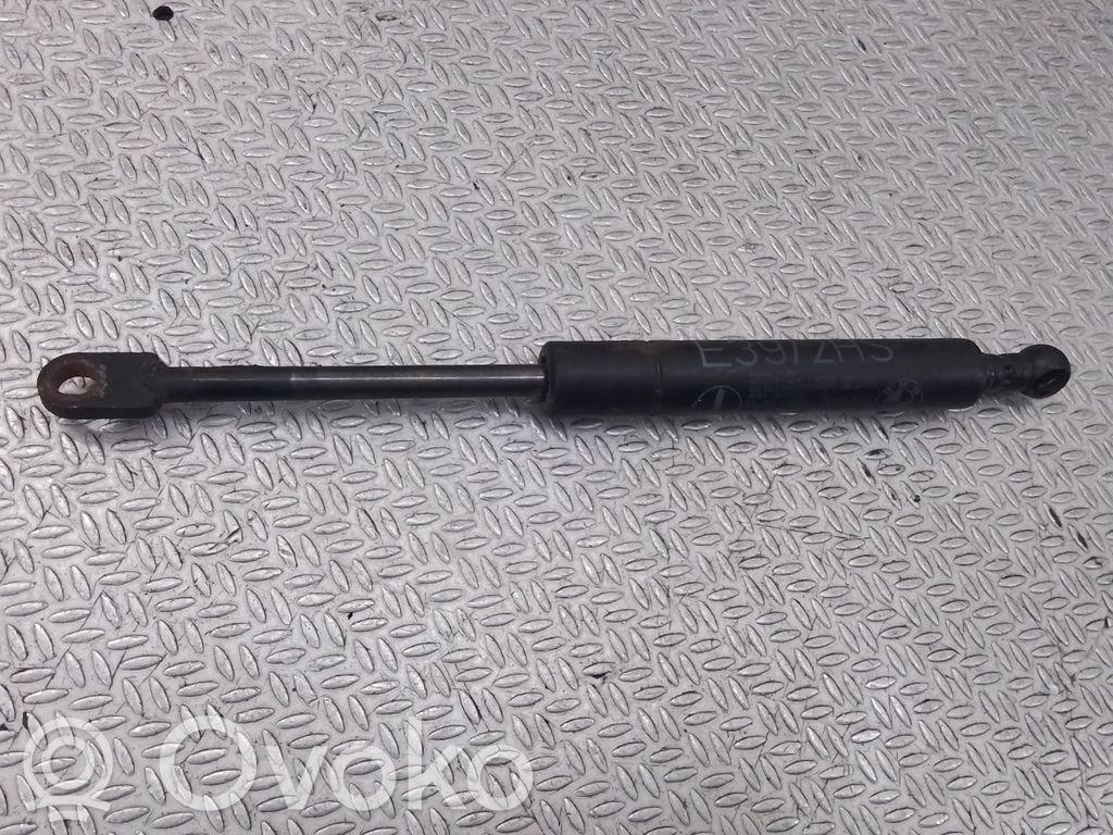 BMW 5 E39 Amortizatorius galinio stiklo 