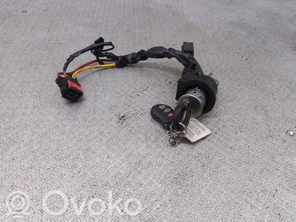 Peugeot 206 Aizdedzes atslēga 