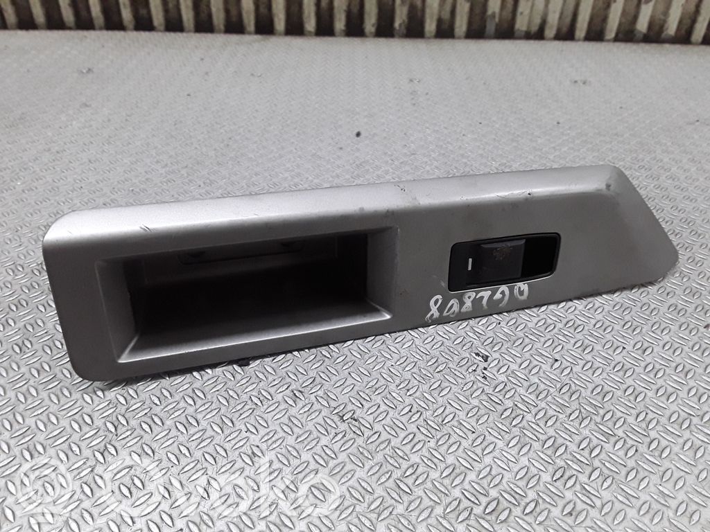 Dodge Avenger Electric window control switch 