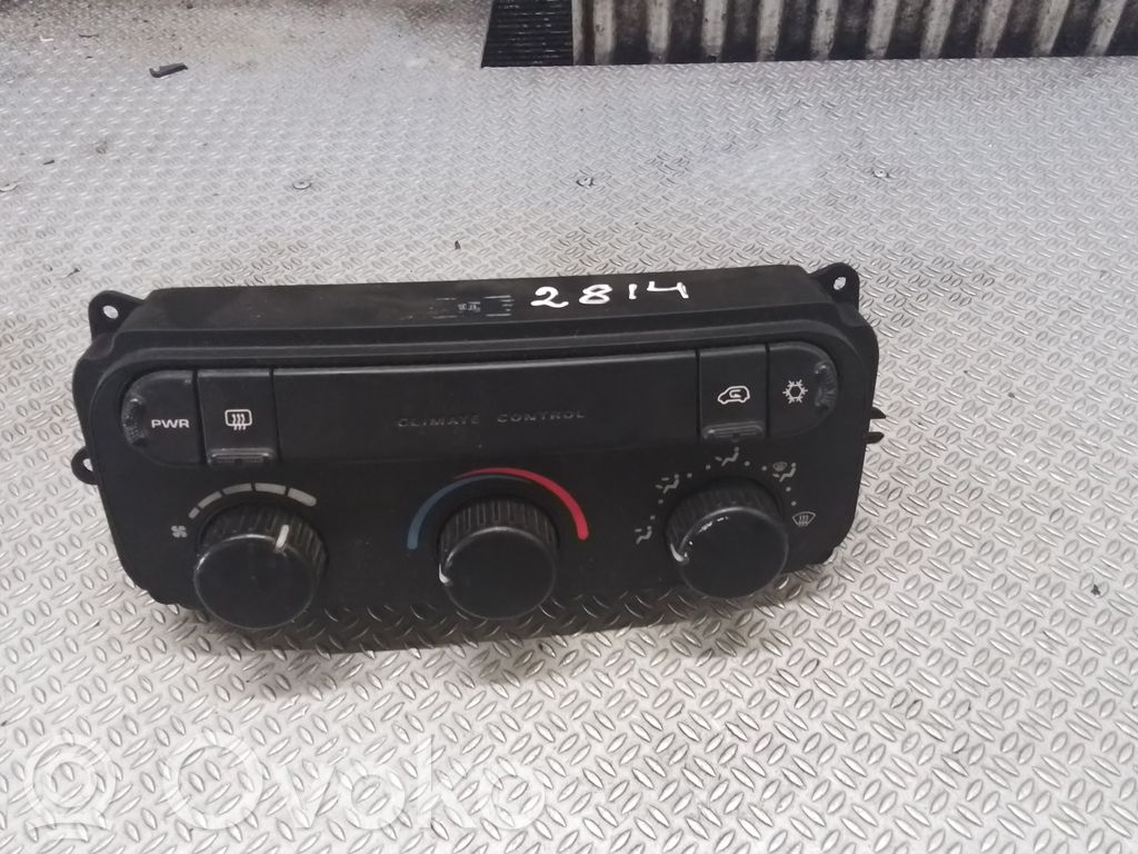 Chrysler Voyager Climate control unit 