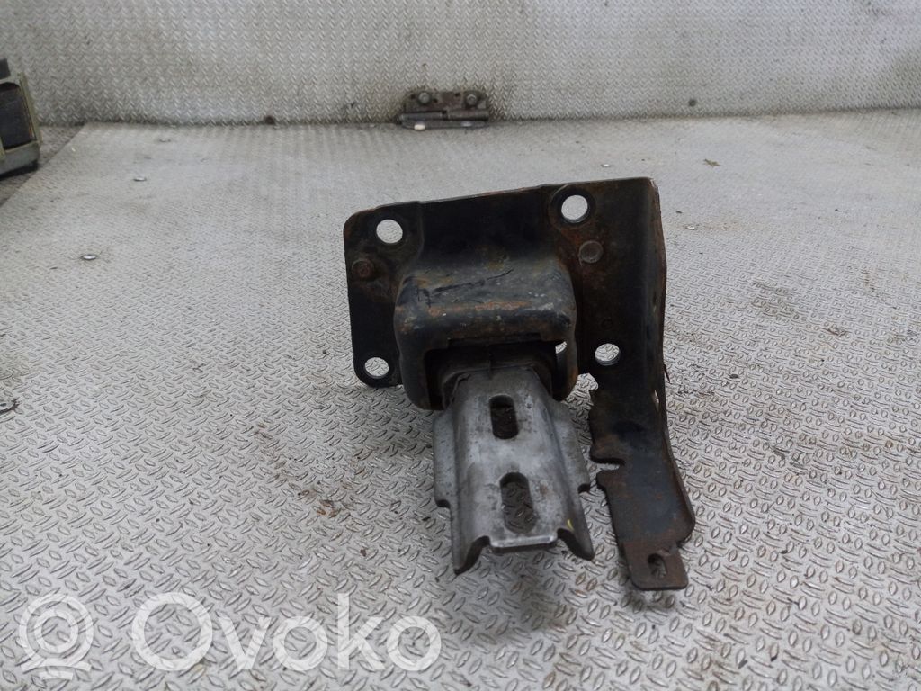 Citroen C3 Engine mount bracket 