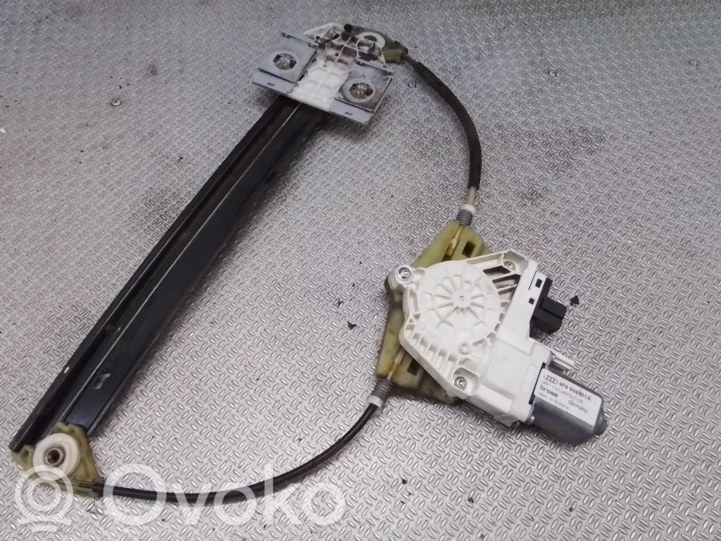 Regulador de puerta trasera con motor   4F0959801A