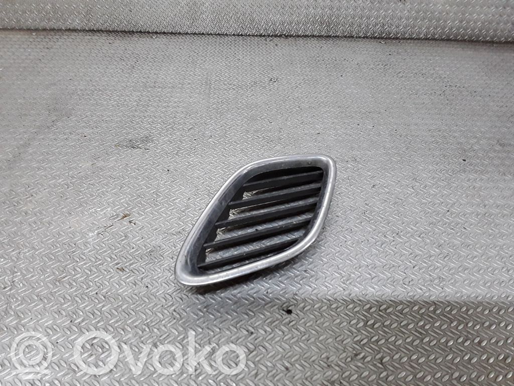 Saab 9-3 Ver2 Etupuskurin alempi jäähdytinsäleikkö 