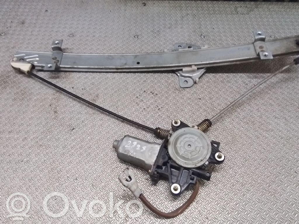 Mécanisme de lève-vitre avec moteur   8343076F10
