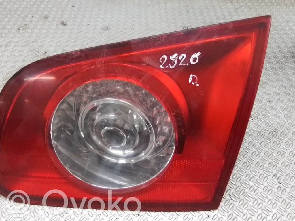 Volkswagen PASSAT B6 Luci posteriori del portellone del bagagliaio 