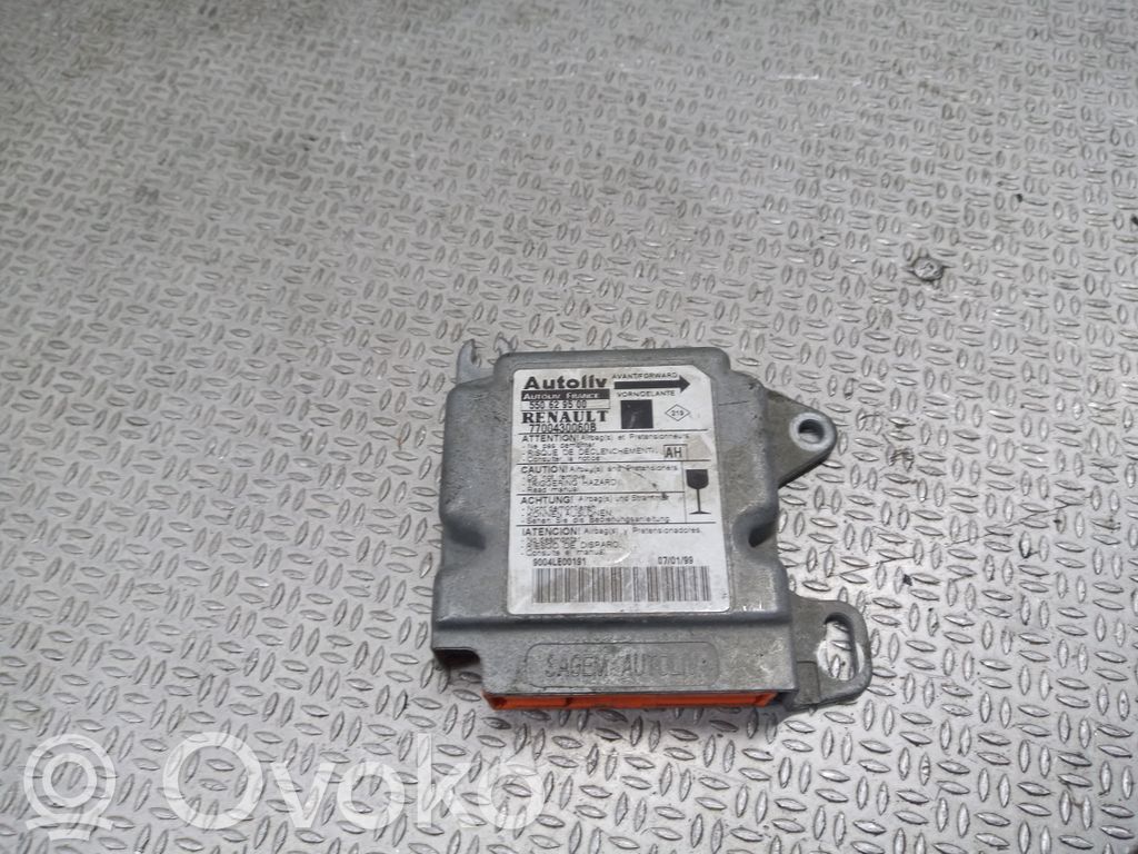 Renault Scenic I Airbag control unit/module 