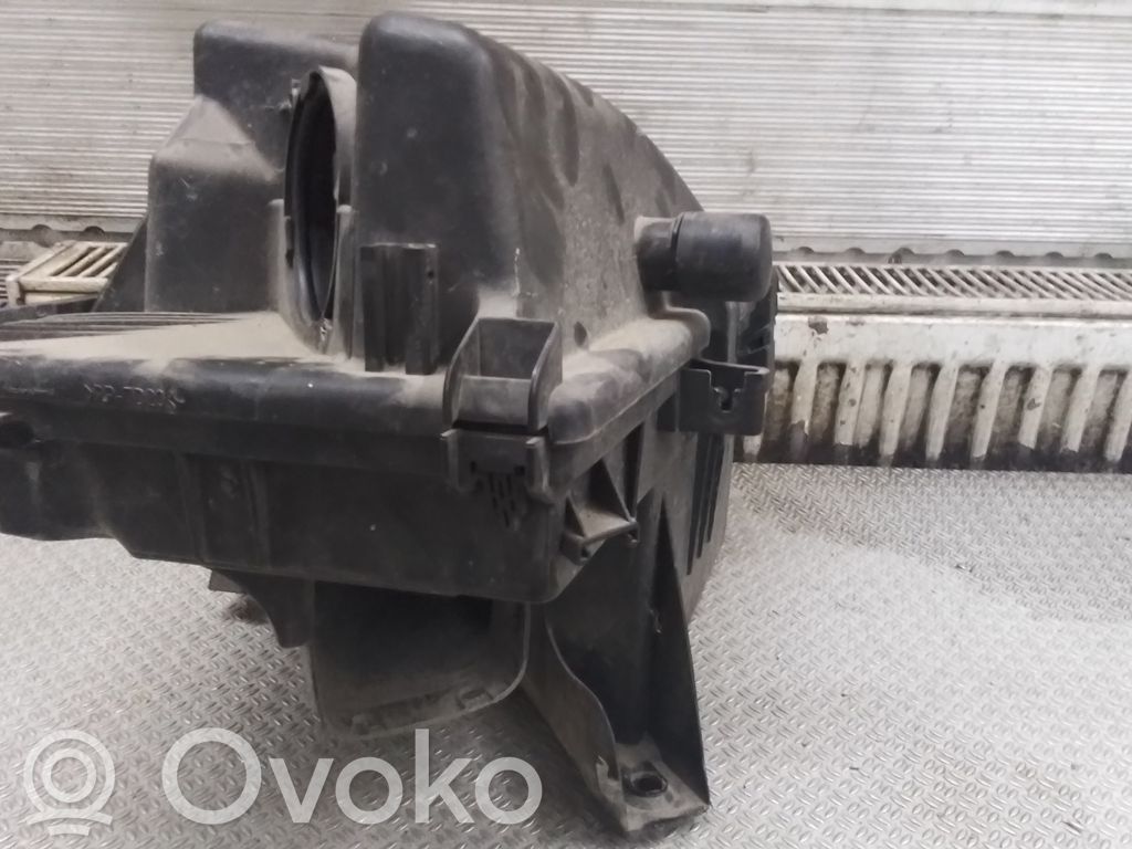 Volvo S80 Air filter box 