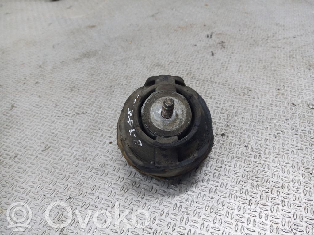BMW 3 E46 Engine mount bracket 