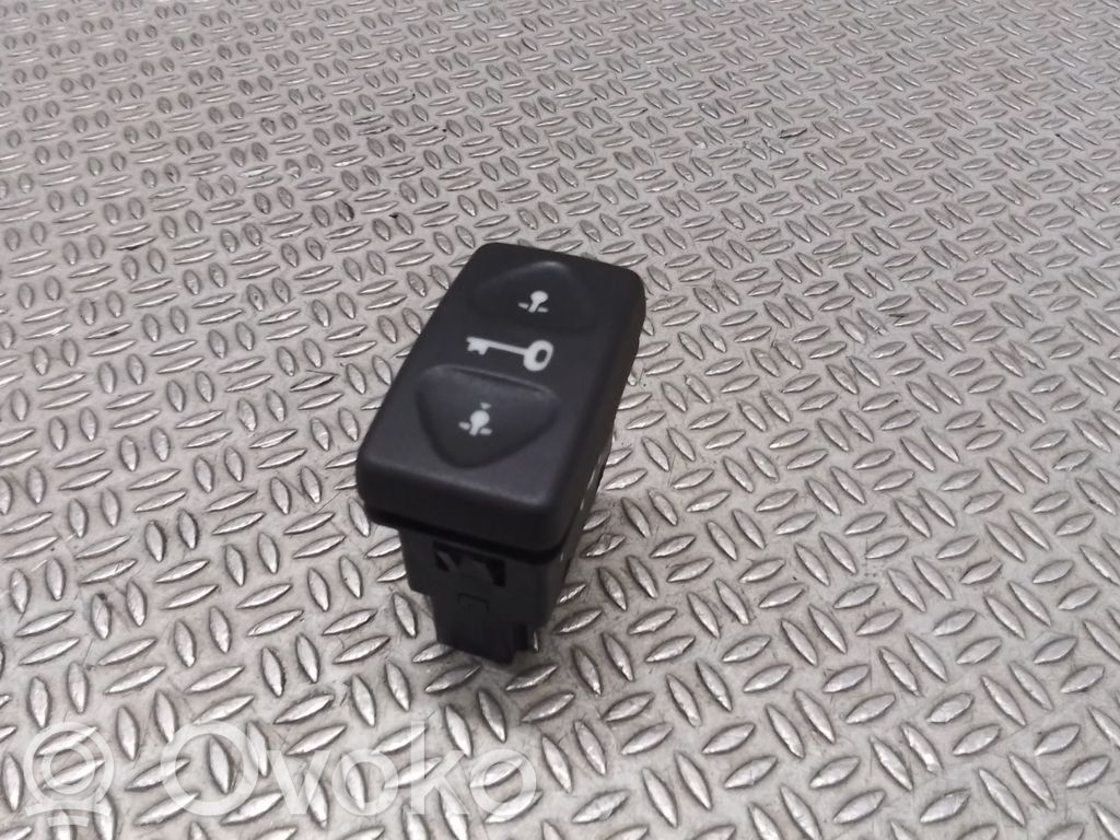 Land Rover Freelander Central locking switch button 