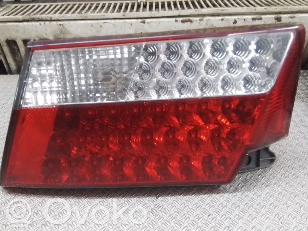 Hyundai Grandeur Lampy tylnej klapy bagażnika 
