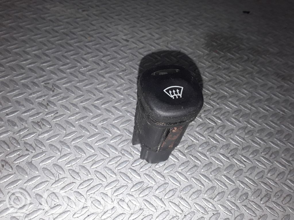 Interruptor de la calefacción de la luna/parabrisas   PA66F30